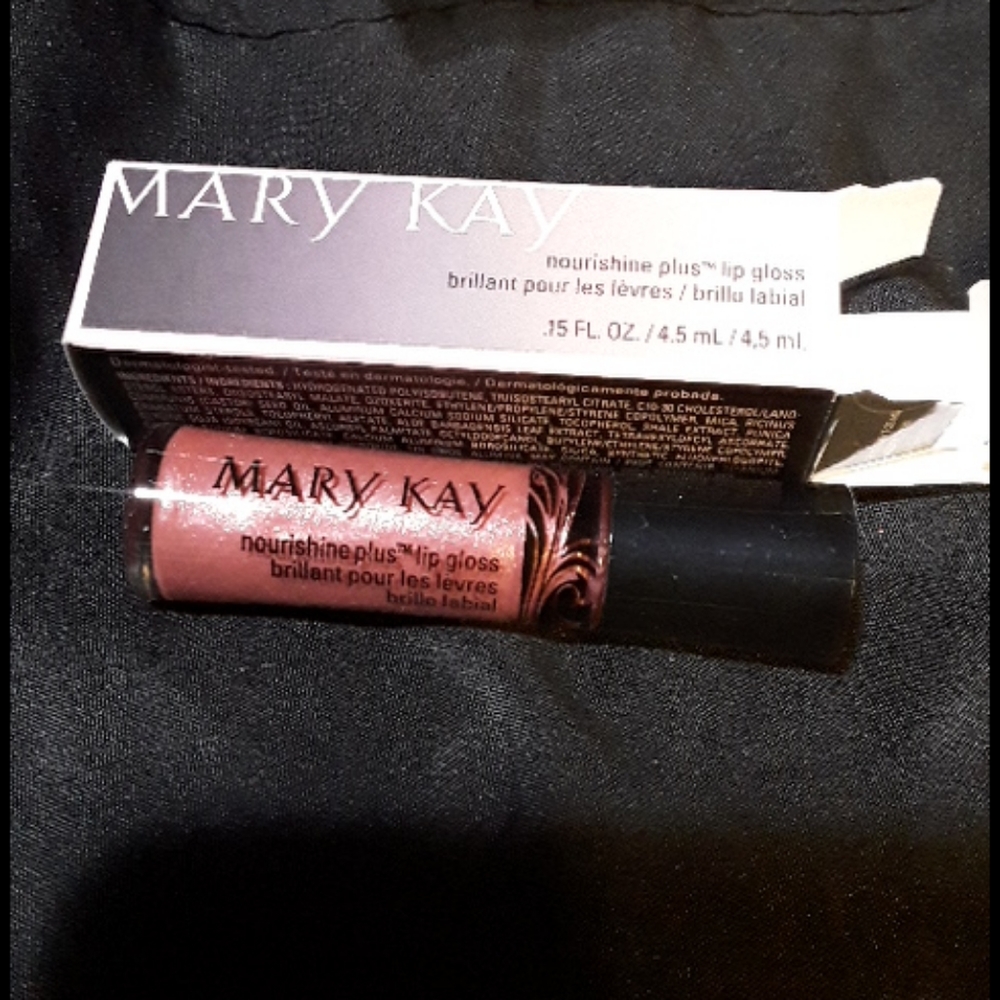 Mary Kay NouriShine Plus Lip Gloss
